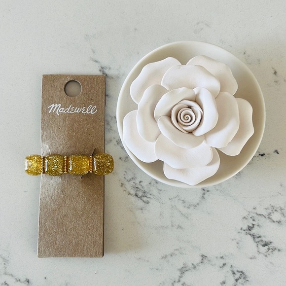 Madewell Chunky Acetate Hair Clip. - Picture 4 of 15